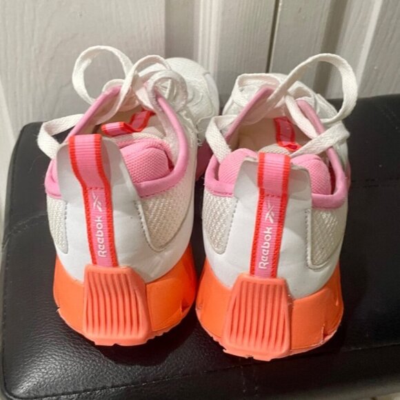 KAWAII GIRL REBOOK RUNNING SHOES  ZIG ZAG DYNAMICA  SZ 2Y WHITE HOT PINK ORANGE - Picture 8 of 13